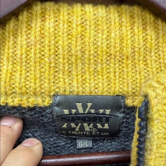 Vintage Le 31 Men's wool Gray and Yellow Half-Zip Sweater - Picture 2 of 3